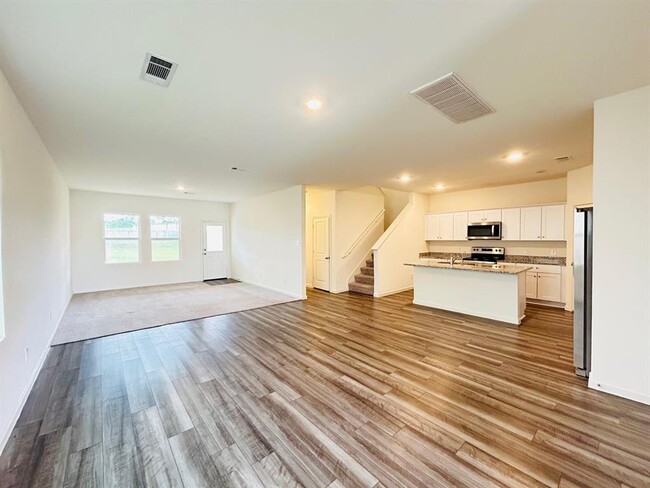 Foto del edificio - 681 Amesbury Rd