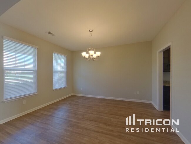 Foto del edificio - 583 Goldstone Ln
