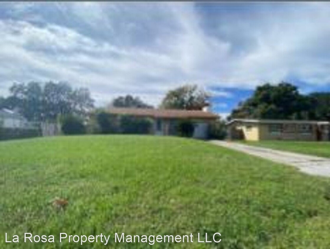 3 br, 2 bath House 910 PINEDALE AVENUE House for Rent in Orlando