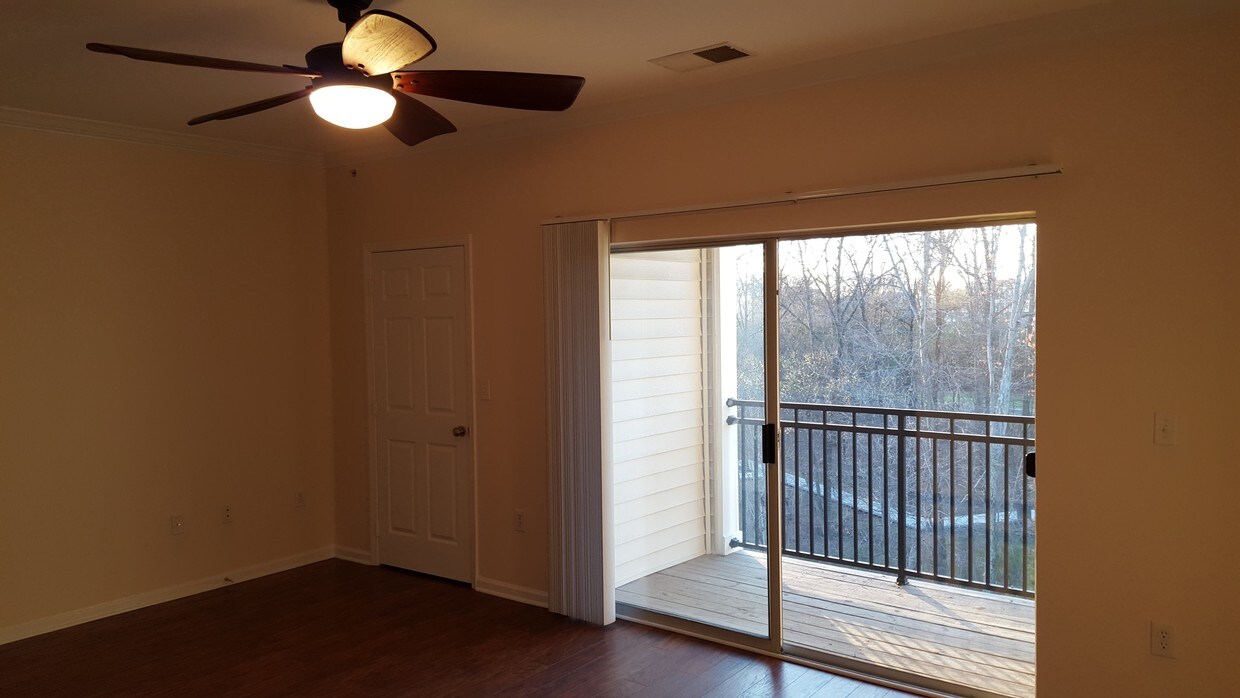 Foto principal - 12953 Centre Park Cir
