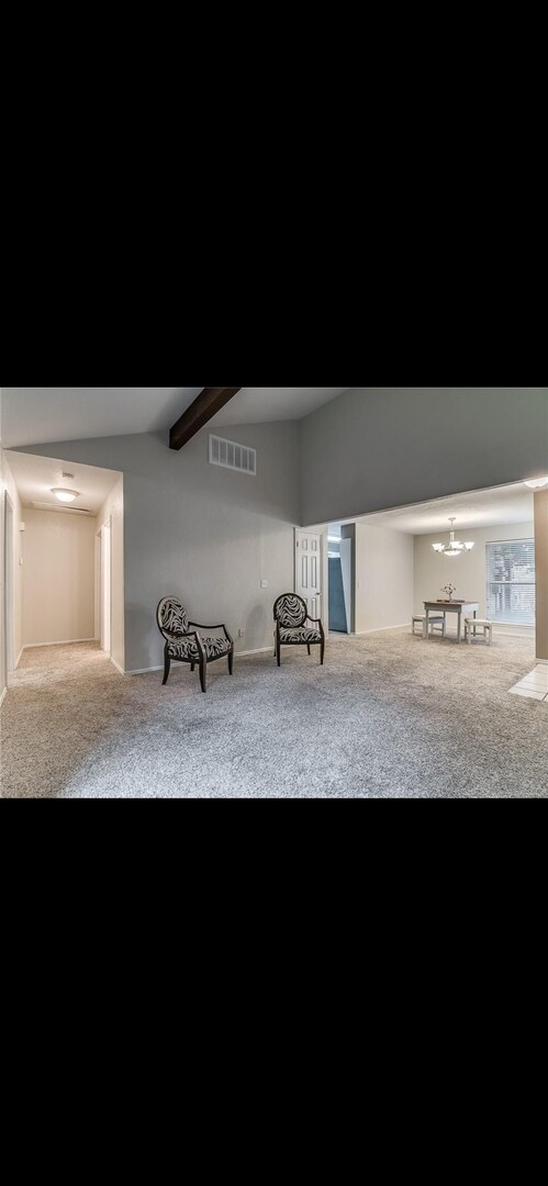 Foto del edificio - Perfect Duplex in Quiet, Cozy Shadowlake