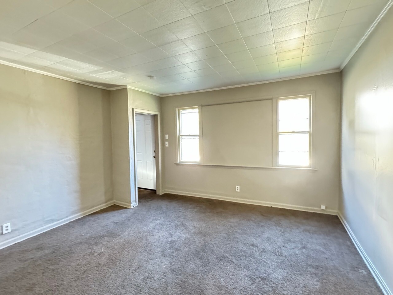 748 Corley St Akron, OH 44306 – photo 2