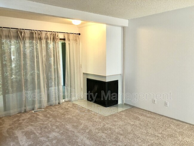 Foto del edificio - 10930 NE 37th Pl