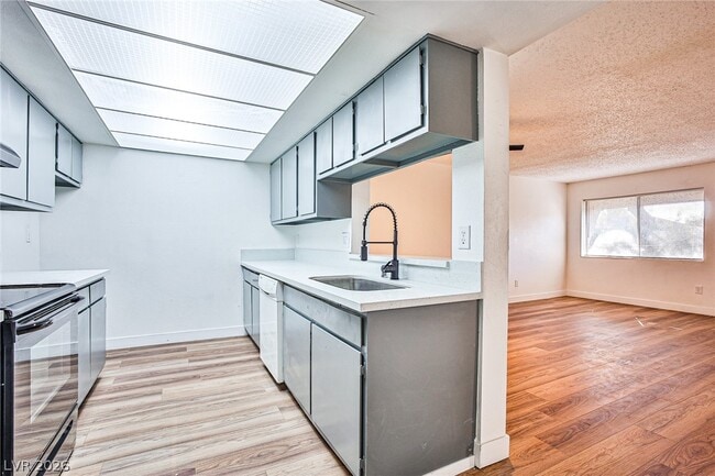 Building Photo - 3585 Arville St