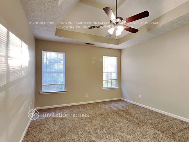 Building Photo - 917 Lopez Ln