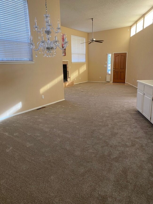 Building Photo - 5919 Cubero Dr NE
