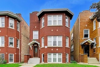 Building Photo - 1822 Gunderson Ave