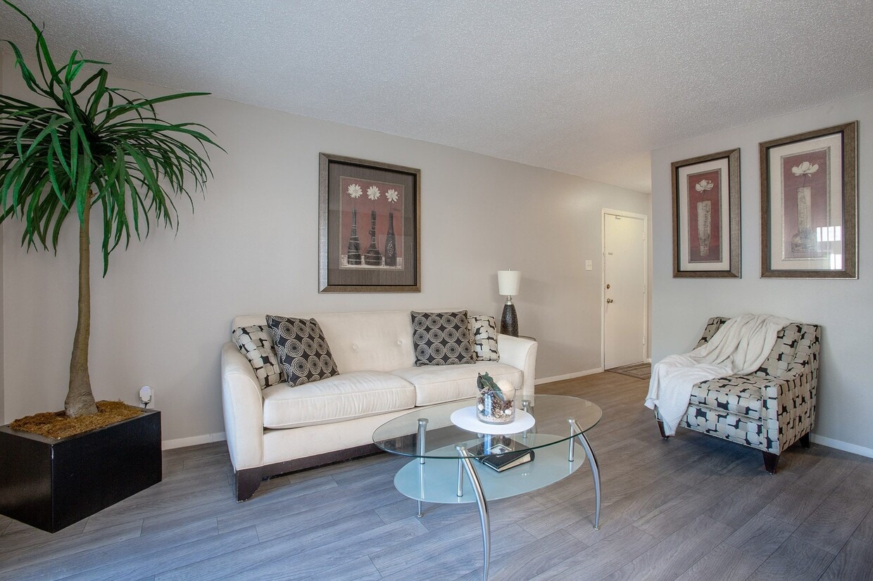 Primary Photo - Encanto Lofts Apartments