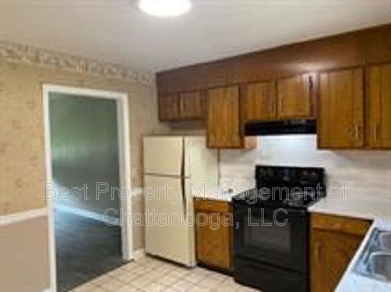 Primary Photo - 2189 Dugan St