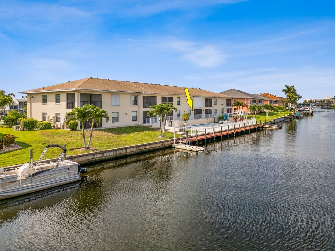 2 Bed 2 Bath waterfront Condo - 2 Bed 2 Bath waterfront Condo