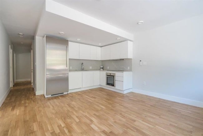 Building Photo - 334 Harvard St