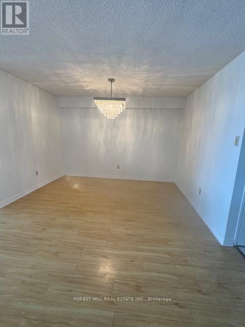 Photo du bâtiment - 7300-7300 Yonge St