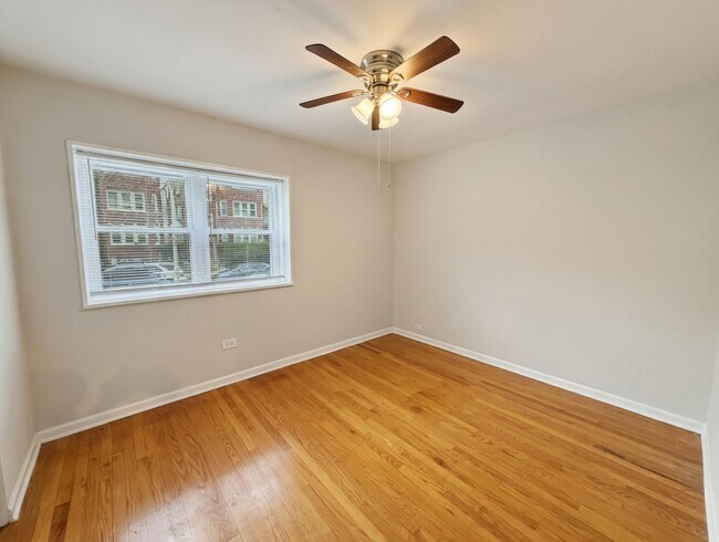 Foto del edificio - 6535 N Mozart St