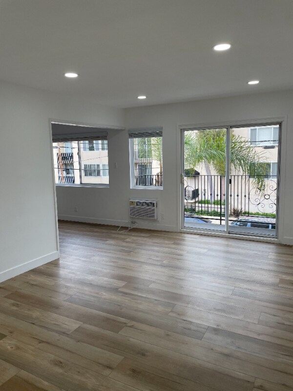 Building Photo - 1541 N Formosa Ave