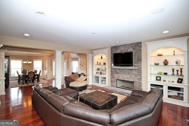 Building Photo - 2217 Chaseford Ln SW