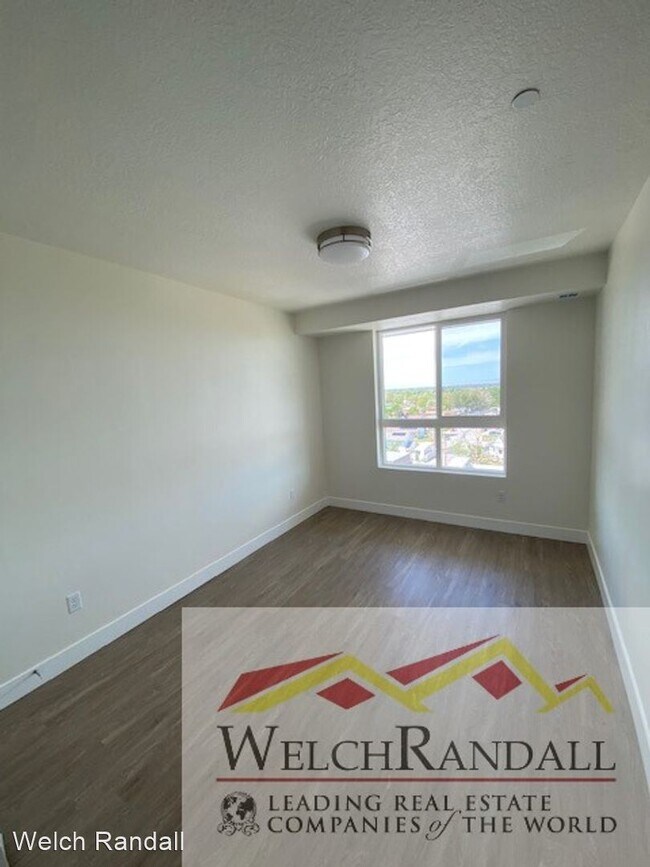 Building Photo - 3 br, 2 bath House - 2101 Main Street #401