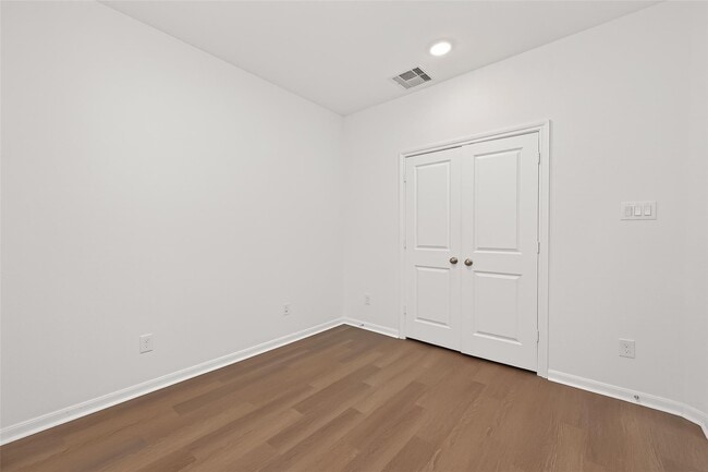Building Photo - 1410 Cecilia Vines Dr
