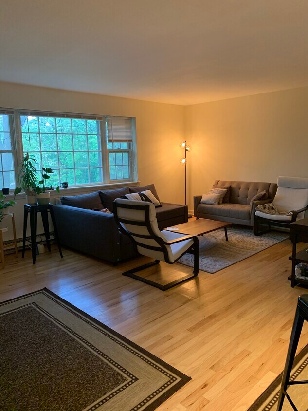 38 Lakeside Dr Unit 38A, Millburn, NJ 07041 Condo for Rent in