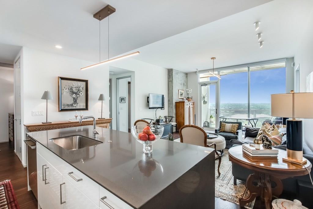 Foto principal - 301 West Ave