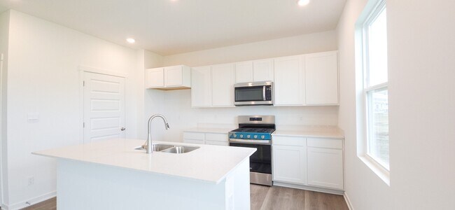 Foto del edificio - 108 Cressmoor Blvd