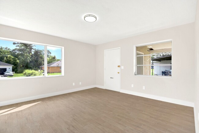 Building Photo - 1516 Zinnia Dr