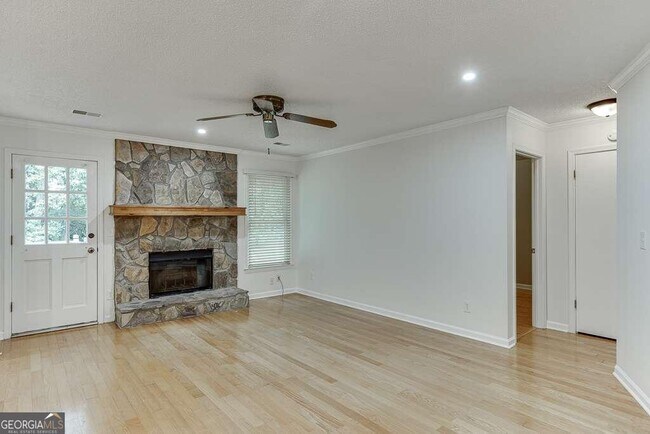 Building Photo - 4868 Cold Creek Lane Unit 1