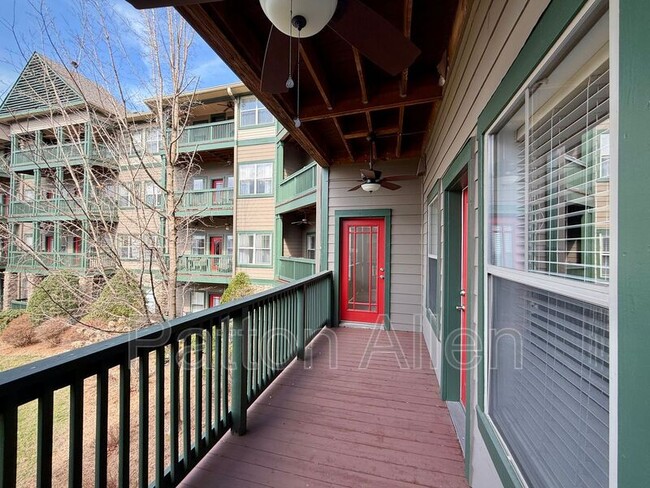 Building Photo - 9 Kenilworth Knolls