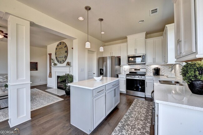 Building Photo - 19 Caison Dr