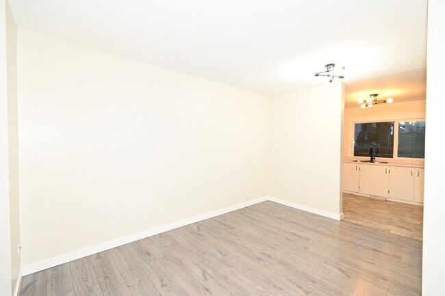 Building Photo - 2131 Upland St