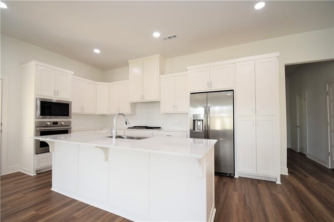 Building Photo - 6306 SW Luna Ln