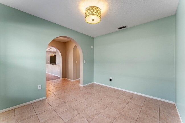 Building Photo - Spacious 3-Bed, 2-Bath Home in Casselberry