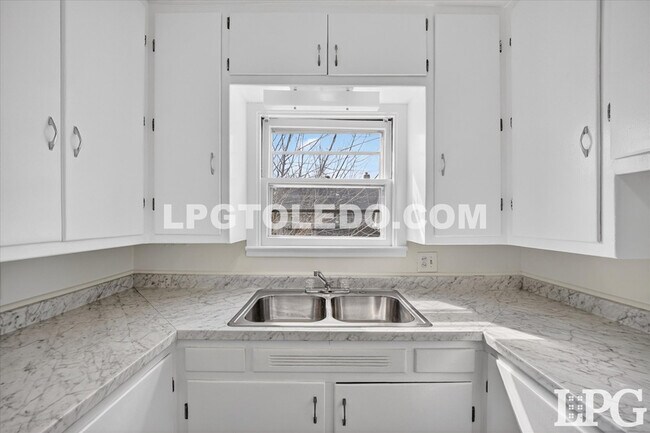 Foto del edificio - 4124 Vermaas Ave