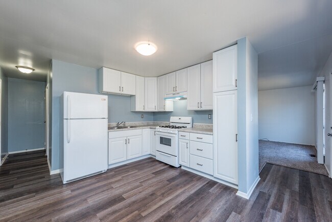 Building Photo - 2036 Jethro Ave
