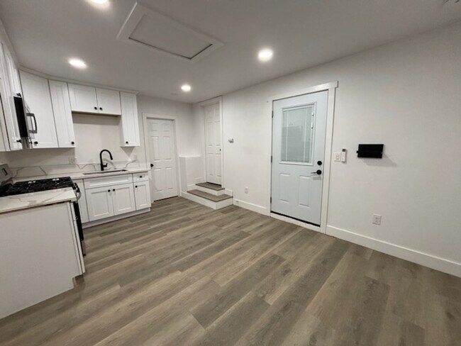 Foto del edificio - 3488 2nd St