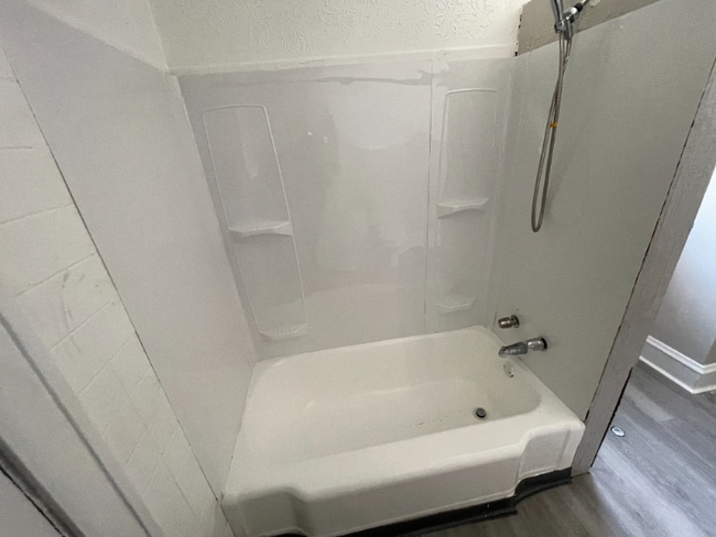 Building Photo - 480 E 120th St