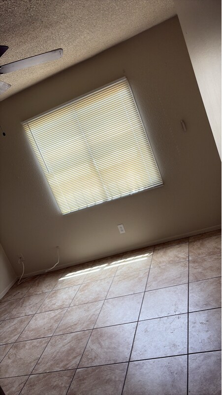 Foto del edificio - 5419 W Sheena Dr
