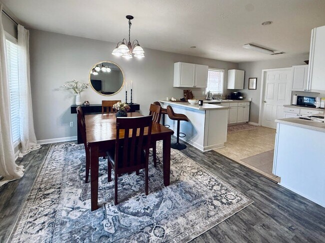 Foto del edificio - 1505 Gun Club Rd