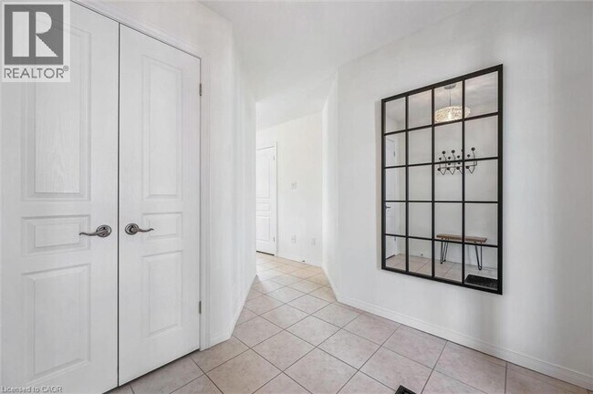 Photo du bâtiment - 255 Summerfield Dr