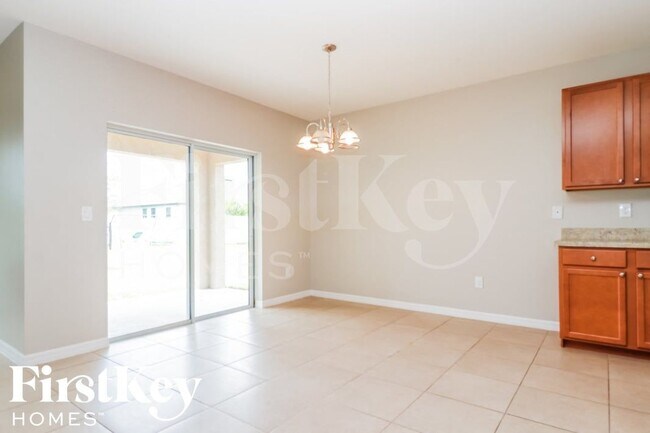 Foto del edificio - 710 SW 12th St