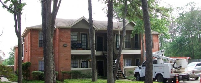 Redford Park - The Reston Apartments