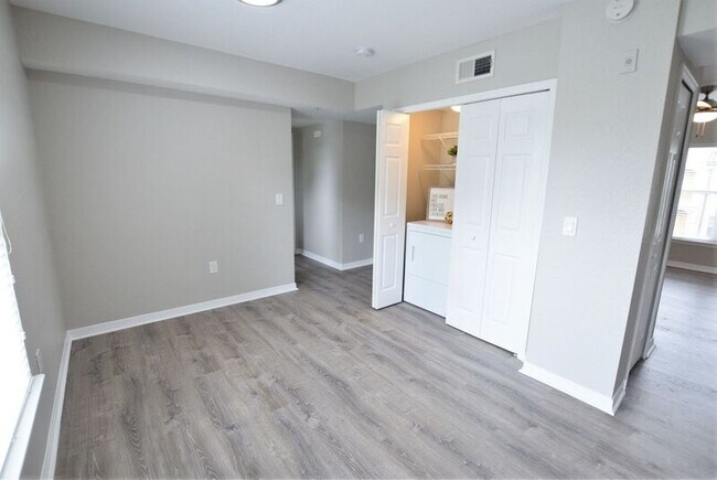 Building Photo - 3624 N Goldenrod Rd