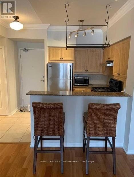 Building Photo - 485 Rosewell Ave