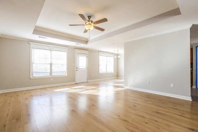 Foto del edificio - 3001 Wild Berry Dr