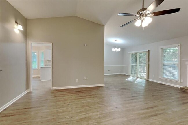 Foto del edificio - 3883 Nowlin Rd