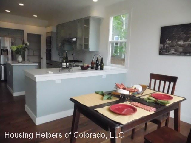 Foto del edificio - 6 br, 4.5 bath House - 945 Saint Andrews Lane