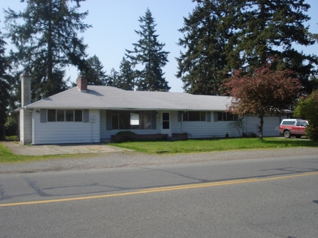 Foto principal - Spacious 3 Bedroom 1 3/4 Bath in Tacoma!!!!