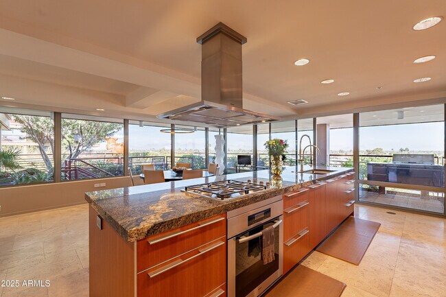 Foto del edificio - 7167 E Rancho Vista Dr