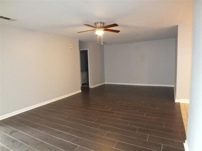 Foto del edificio - 3321 Scotch Moss Ln