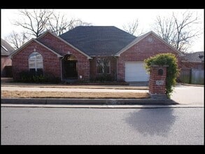 Building Photo - 7385 W Ridge Cir