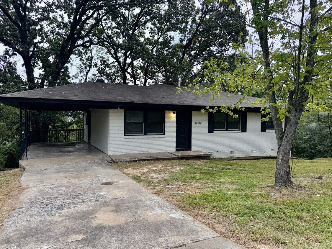 Primary Photo - 5202 Nelbrook Dr
